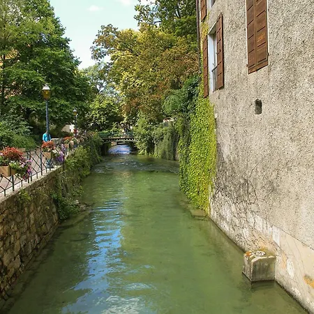 Apartment Confortable Avec Parking Et Wifi A 10mn Du Centre-ville - Fr-1-432-25