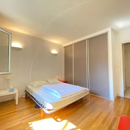 Apartment Confortable Avec Parking Et Wifi A 10mn Du Centre-ville - Fr-1-432-25